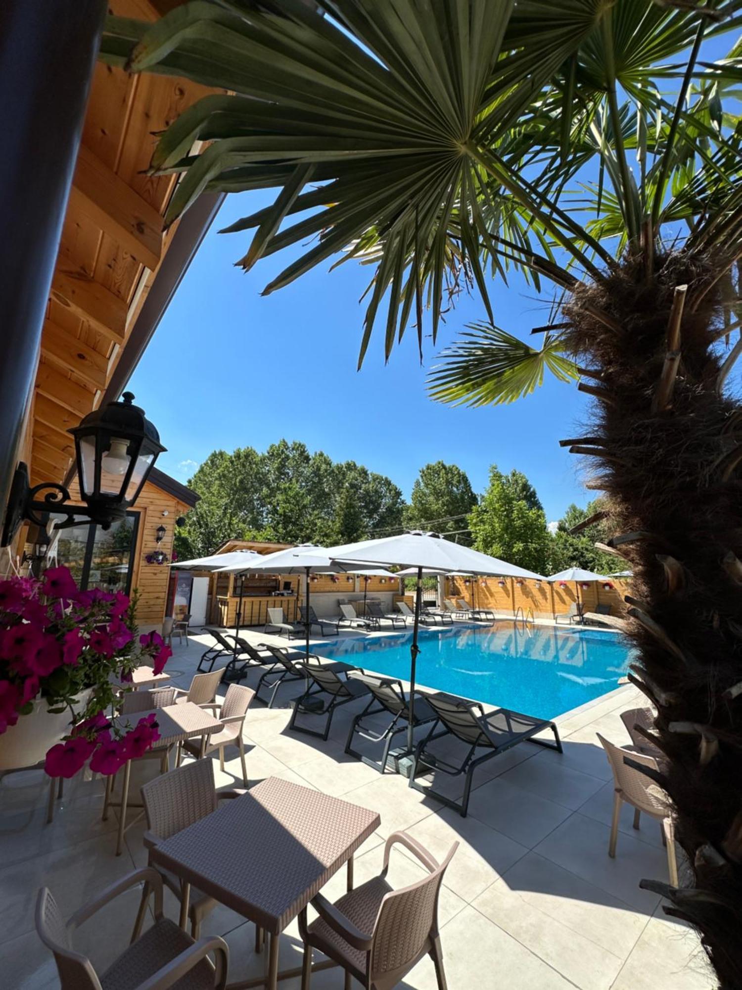 Bujtina Siar Hotel Pogradec Kültér fotó